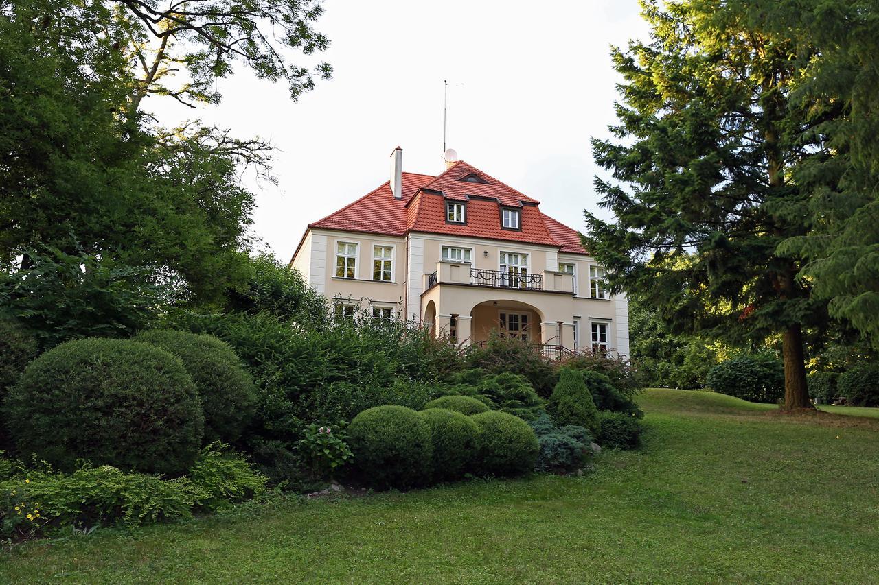 埃尔布隆格Dwor Bieland住宿加早餐旅馆 外观 照片