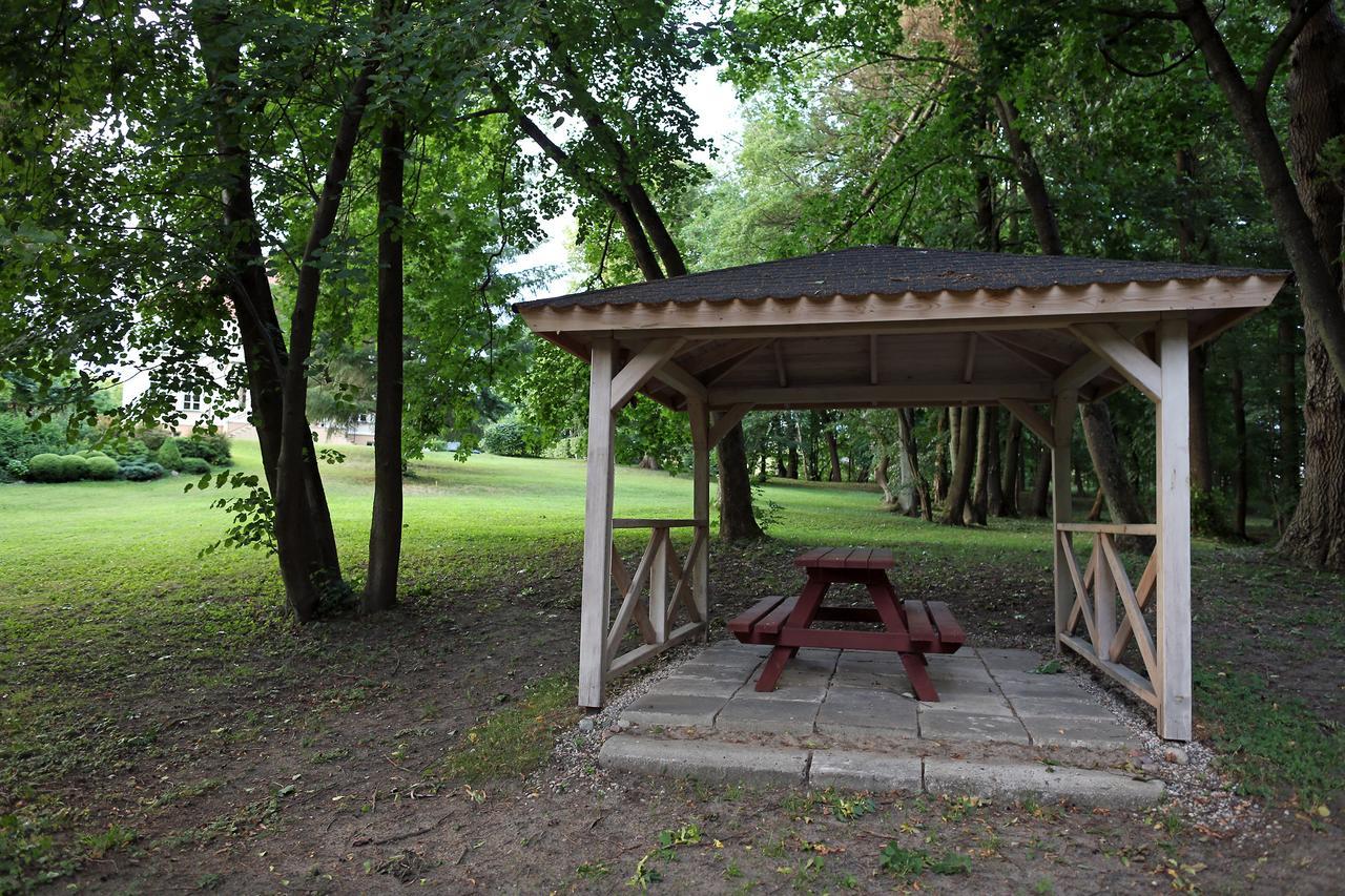 埃尔布隆格Dwor Bieland住宿加早餐旅馆 外观 照片